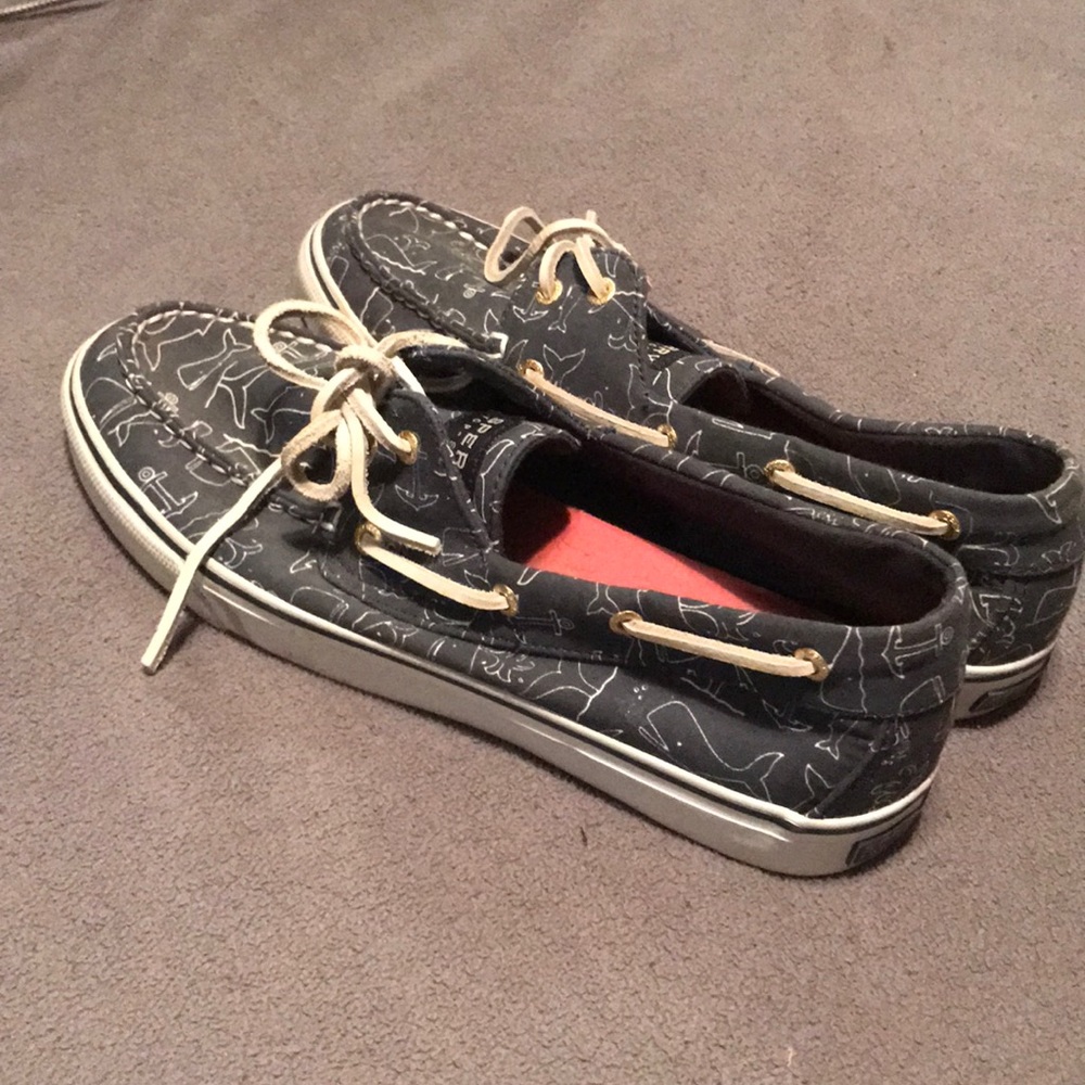 Whale print Sperry topsider boat shoes women's 9